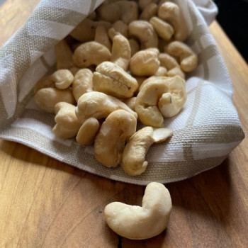 Orzechy Nerkowca, Nerkowce, całe, naturalne, premium - HiFOOD